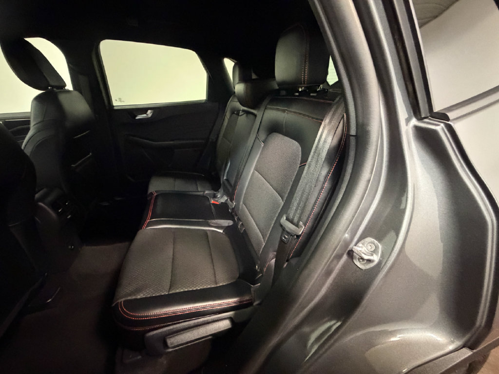 Used 2025 Ford Escape ST-Line Select AWD/4WD image 8