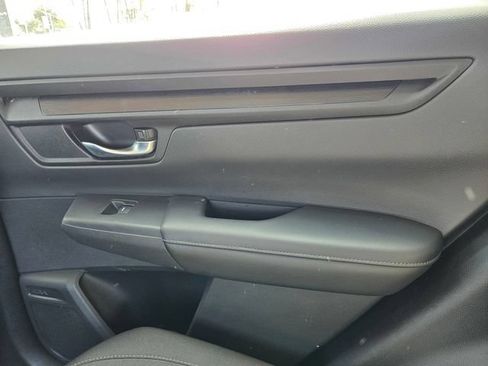 Used 2024 Honda CR-V LX image 11
