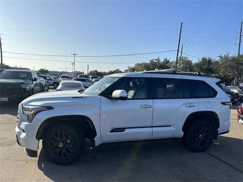 Used 2024 Toyota Sequoia Platinum image 8