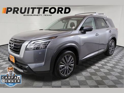 Used 2024 Nissan Pathfinder SL w/ SL Premium Package FWD image 1