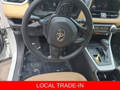 Used 2023 Toyota RAV4 XLE w/ Convenience Package FWD image 16