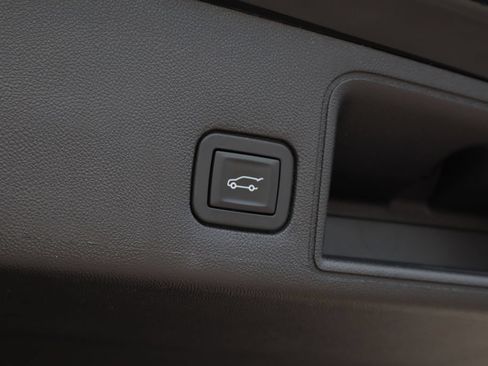 Used 2019 GMC Terrain SLE w/ Driver Convenience Package FWD image 26