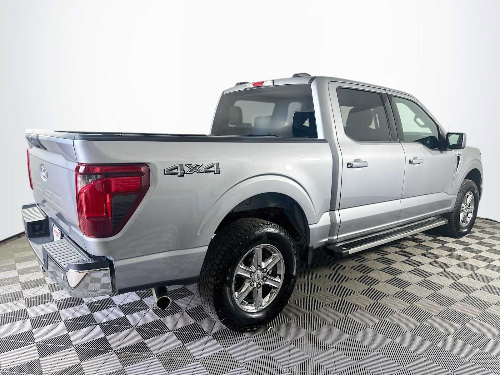 Used 2025 Ford F150 XLT w/ Equipment Group 301A Standard AWD/4WD image 4