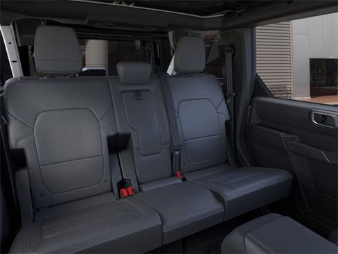 New 2025 Ford Bronco Outer Banks image 11