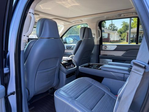 Used 2020 Lincoln Navigator Black Label AWD/4WD image 13