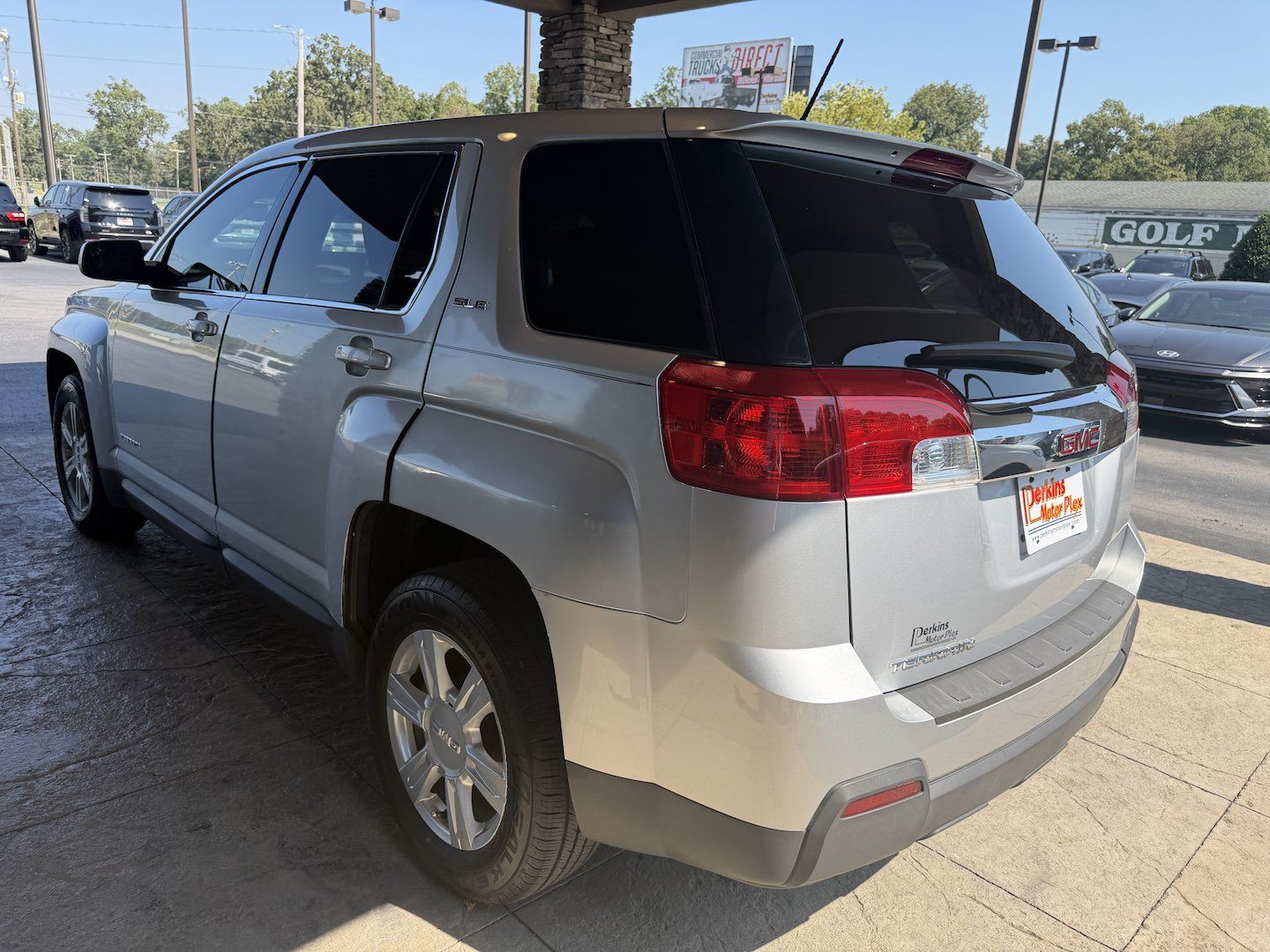Used 2015 GMC Terrain SLE FWD image 9