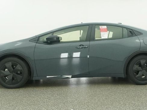 New 2026 Toyota Prius Plug-In Hybrid FWD image 37