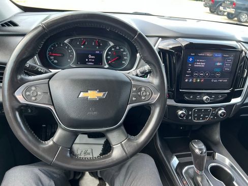 Used 2020 Chevrolet Traverse LT image 31