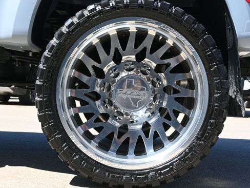 Used 2025 Ford F450 Platinum w/ Platinum Plus Package AWD/4WD image 11