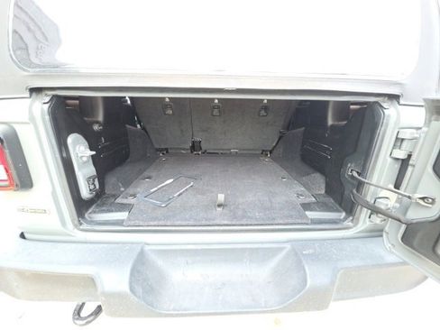 Used 2021 Jeep Wrangler Unlimited Sport image 26