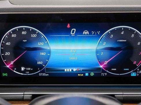 Used 2025 Mercedes-Benz GLE 580 4MATIC image 21