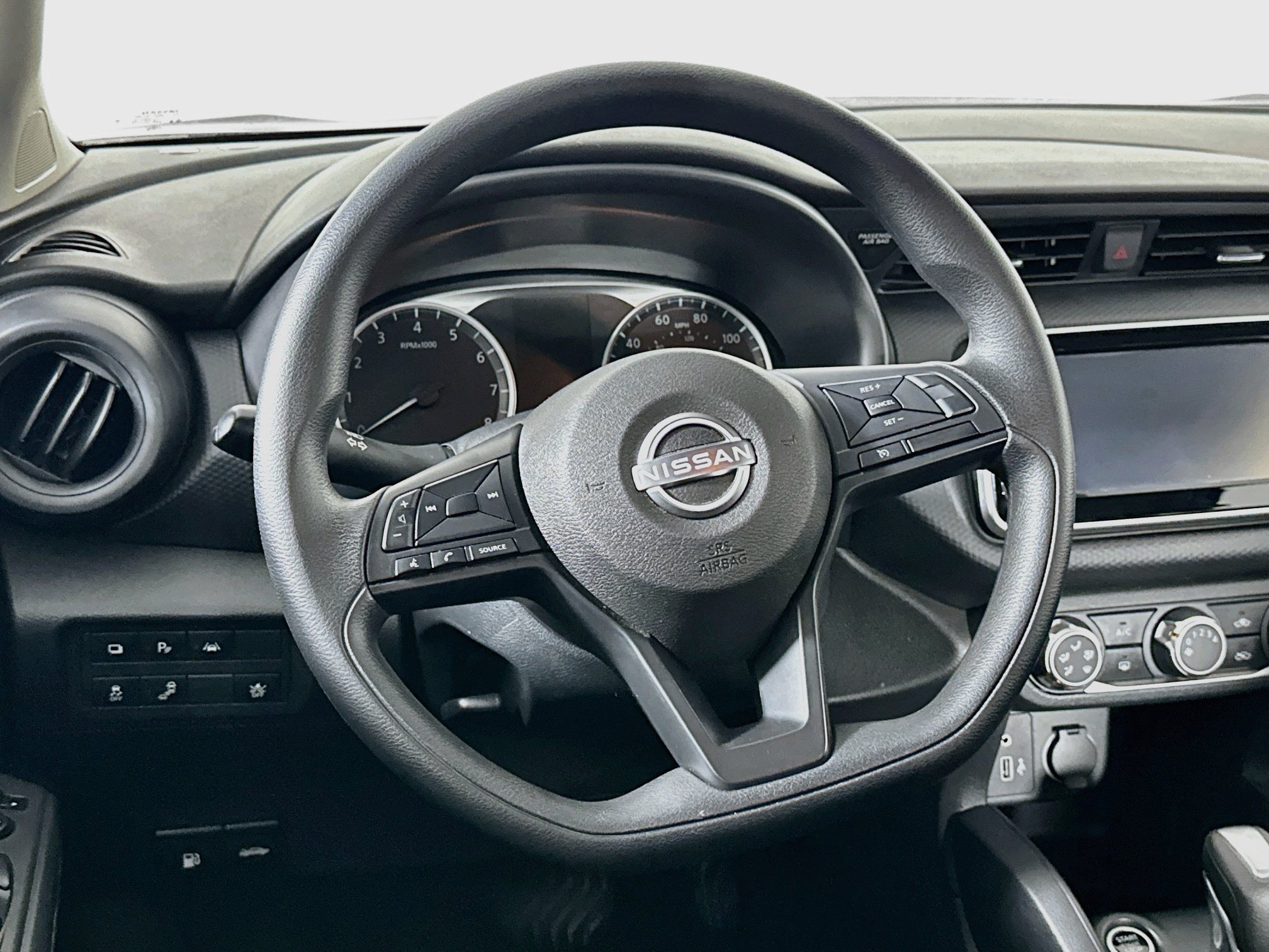 Used 2025 Nissan Kicks Play S FWD image 18