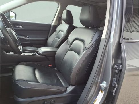 Used 2023 Nissan Pathfinder SL w/ SL Premium Package AWD/4WD image 12