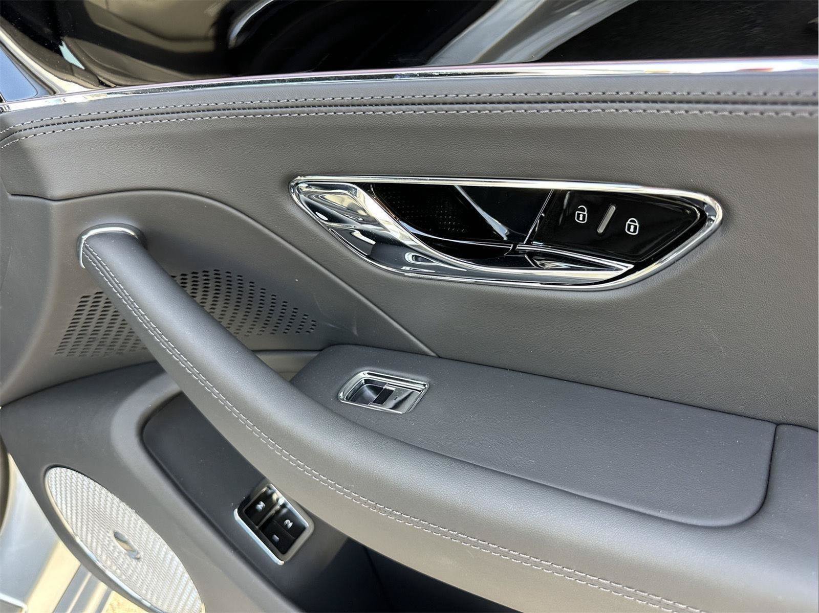 New 2026 Bentley Flying Spur V8 AWD/4WD image 27