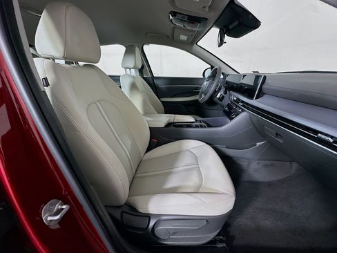 Used 2025 Hyundai Sonata SEL FWD image 31