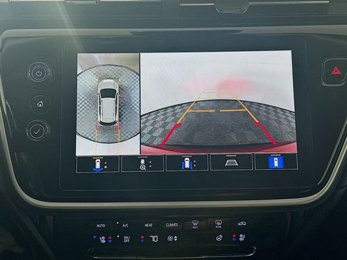 Used 2022 Chevrolet Bolt EUV Premier image 23