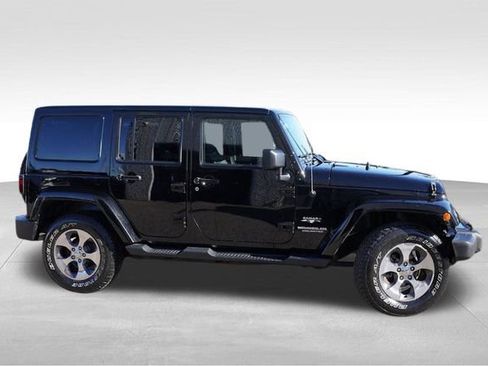 Certified 2016 Jeep Wrangler Unlimited Sahara image 2