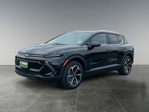 New 2026 Chevrolet Equinox EV LT AWD/4WD image 3