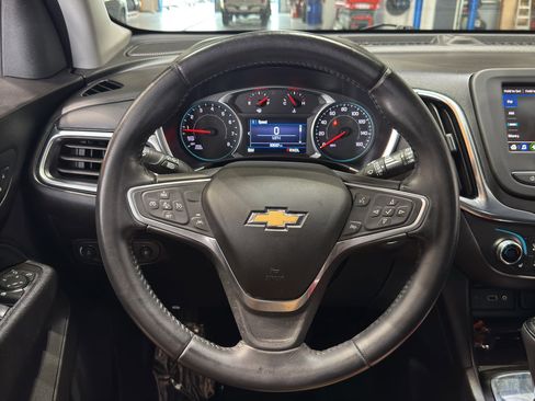 Used 2021 Chevrolet Equinox LT FWD image 22