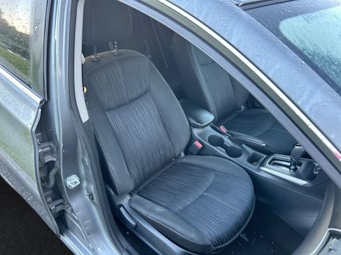 Used 2017 Nissan Sentra SV FWD image 22