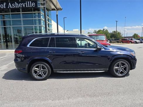 Used 2021 Mercedes-Benz GLS 580 4MATIC image 2