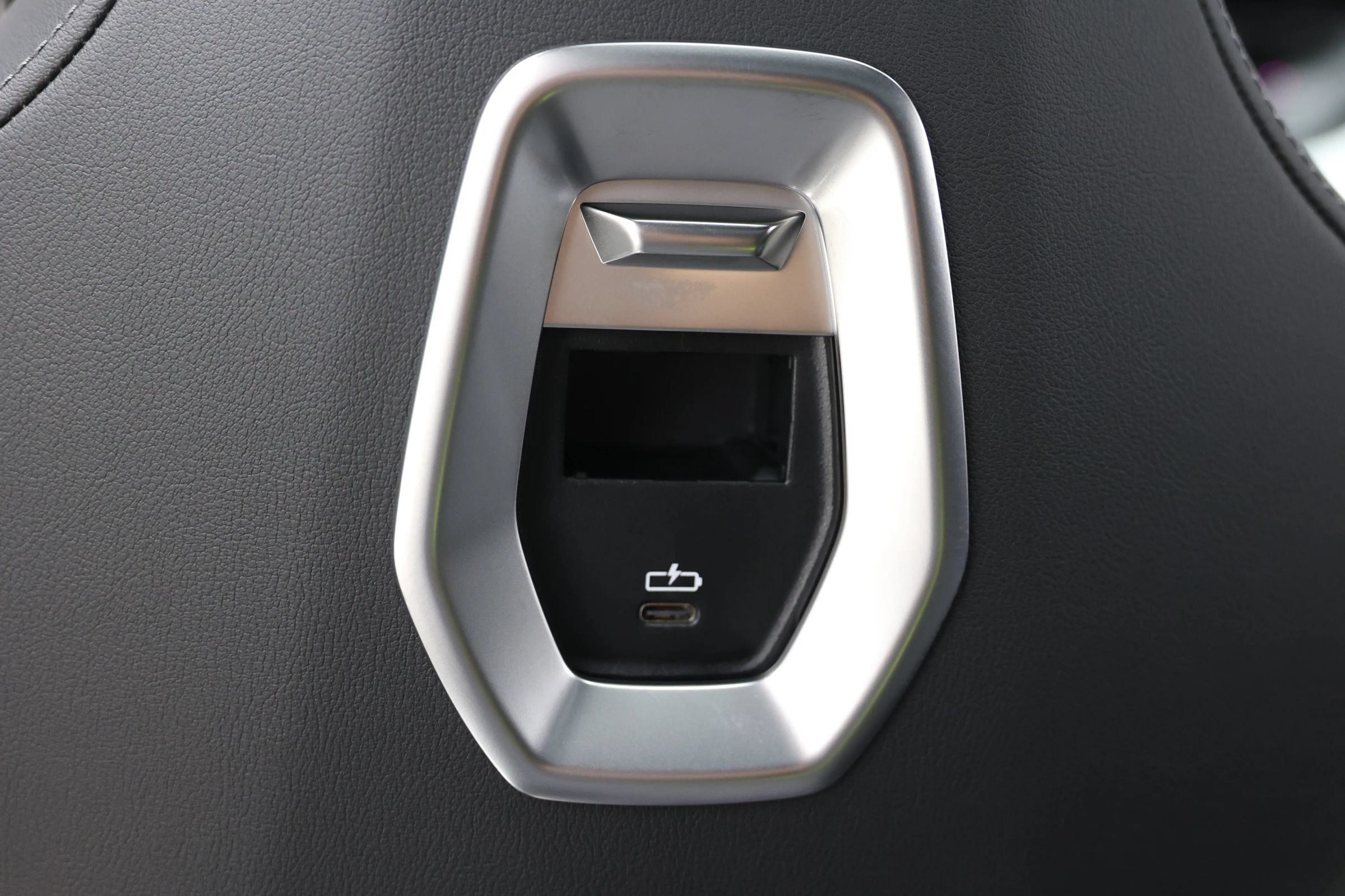 Used 2025 BMW 740i RWD image 67