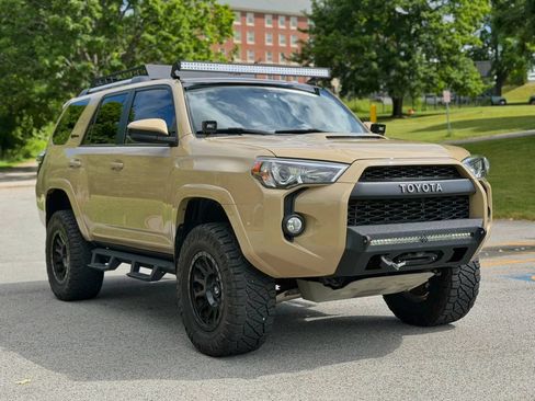 Used 2016 Toyota 4Runner TRD Pro AWD/4WD image 43