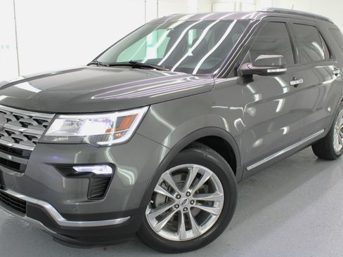 Used 2018 Ford Explorer Limited image 13