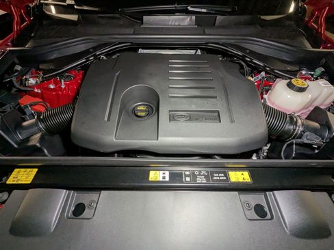 New 2025 Land Rover Range Rover Sport SE image 18