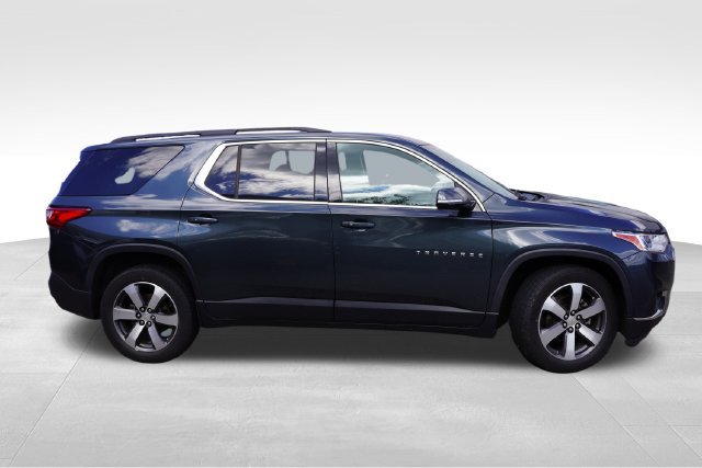 Used 2019 Chevrolet Traverse LT w/ LT Premium Package AWD/4WD image 2
