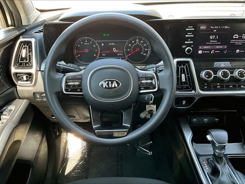Certified 2021 Kia Sorento LX image 6