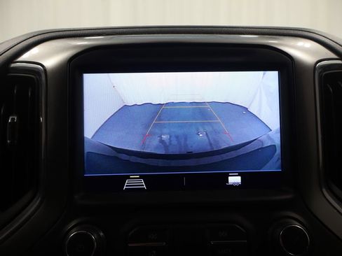 Used 2021 Chevrolet Silverado 1500 LT Trail Boss image 20