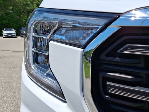 Certified 2023 GMC Terrain SLE FWD image 27