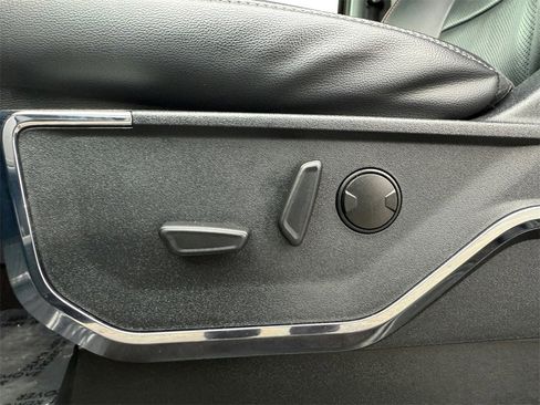 Used 2022 Ford F150 Lariat image 10