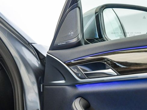 Certified 2022 BMW 530e w/ Premium Package image 18