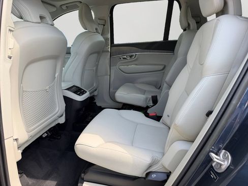 Certified 2023 Volvo XC90 B6 Plus AWD/4WD image 12