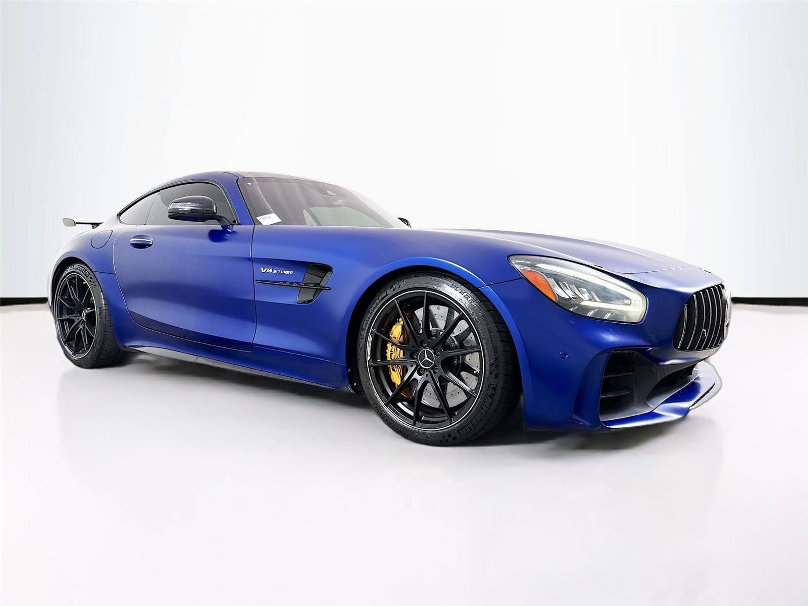 Used 2020 Mercedes-Benz AMG GT R w/ Exclusive Interior Package image 27