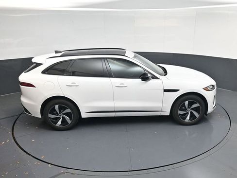 Used 2025 Jaguar F-PACE R-Dynamic S image 43