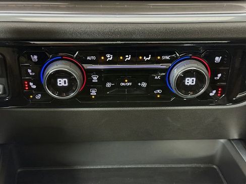 Used 2025 Chevrolet Silverado 1500 High Country w/ High Country Premium Package AWD/4WD image 17