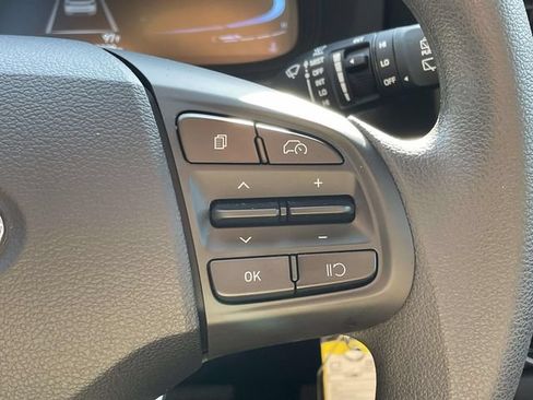 Used 2026 Hyundai Venue SE FWD image 20