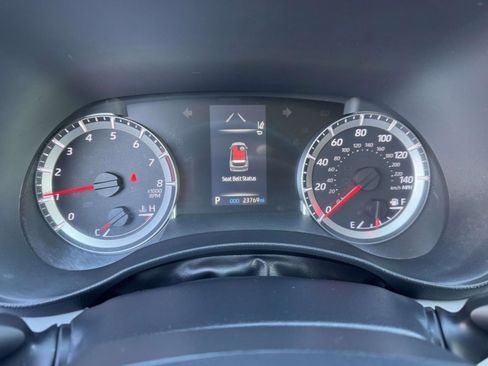 Certified 2022 Toyota Highlander L image 28