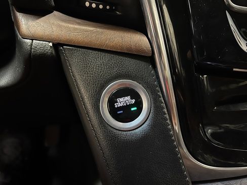 Used 2015 Cadillac Escalade ESV Luxury image 24