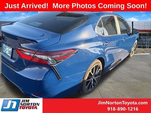 Used 2024 Toyota Camry SE image 5