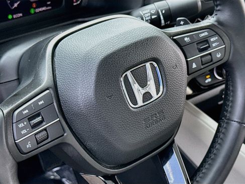 Used 2023 Honda Accord EX-L image 12