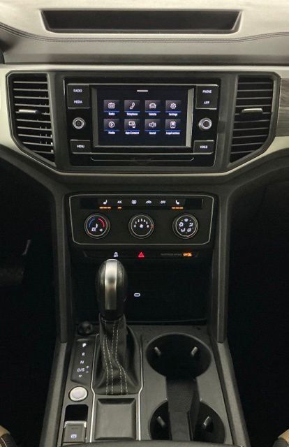 Used 2022 Volkswagen Atlas Cross Sport SE FWD image 17