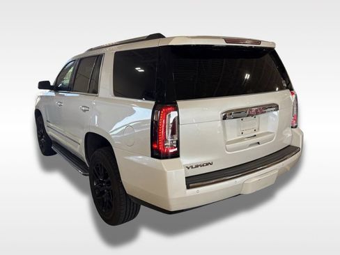 Used 2016 GMC Yukon Denali w/ Open Road Package AWD/4WD image 3