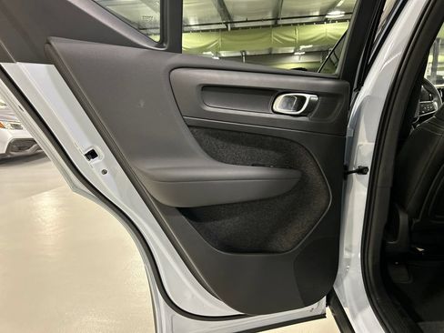 Certified 2026 Volvo XC40 B5 Plus AWD/4WD image 21