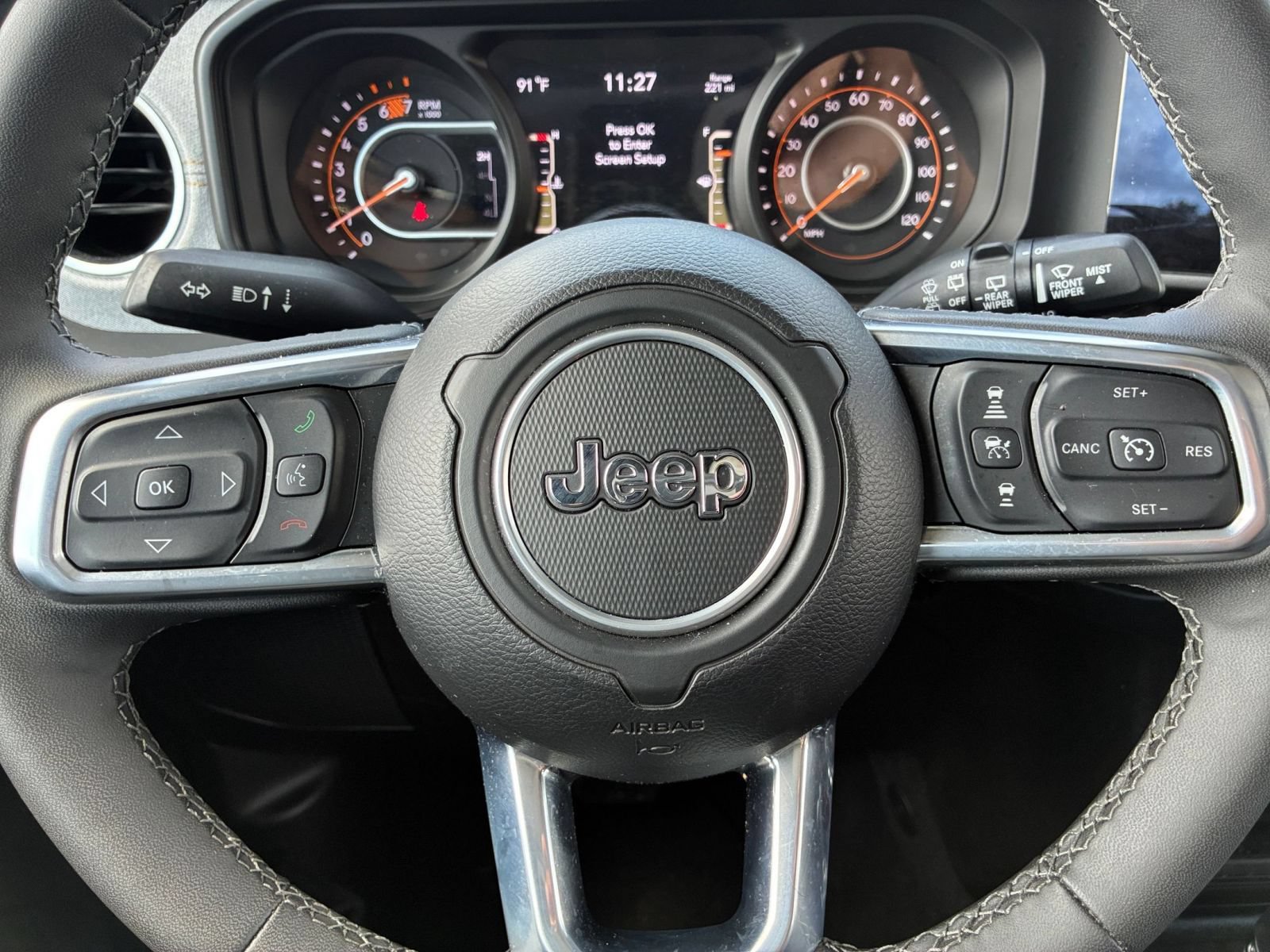 Used 2025 Jeep Wrangler Unlimited Sahara AWD/4WD image 26