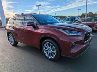 Used 2021 Toyota Highlander Limited video 2