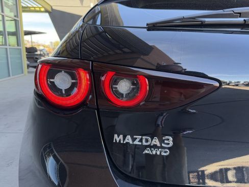 Used 2022 MAZDA MAZDA3 s image 14